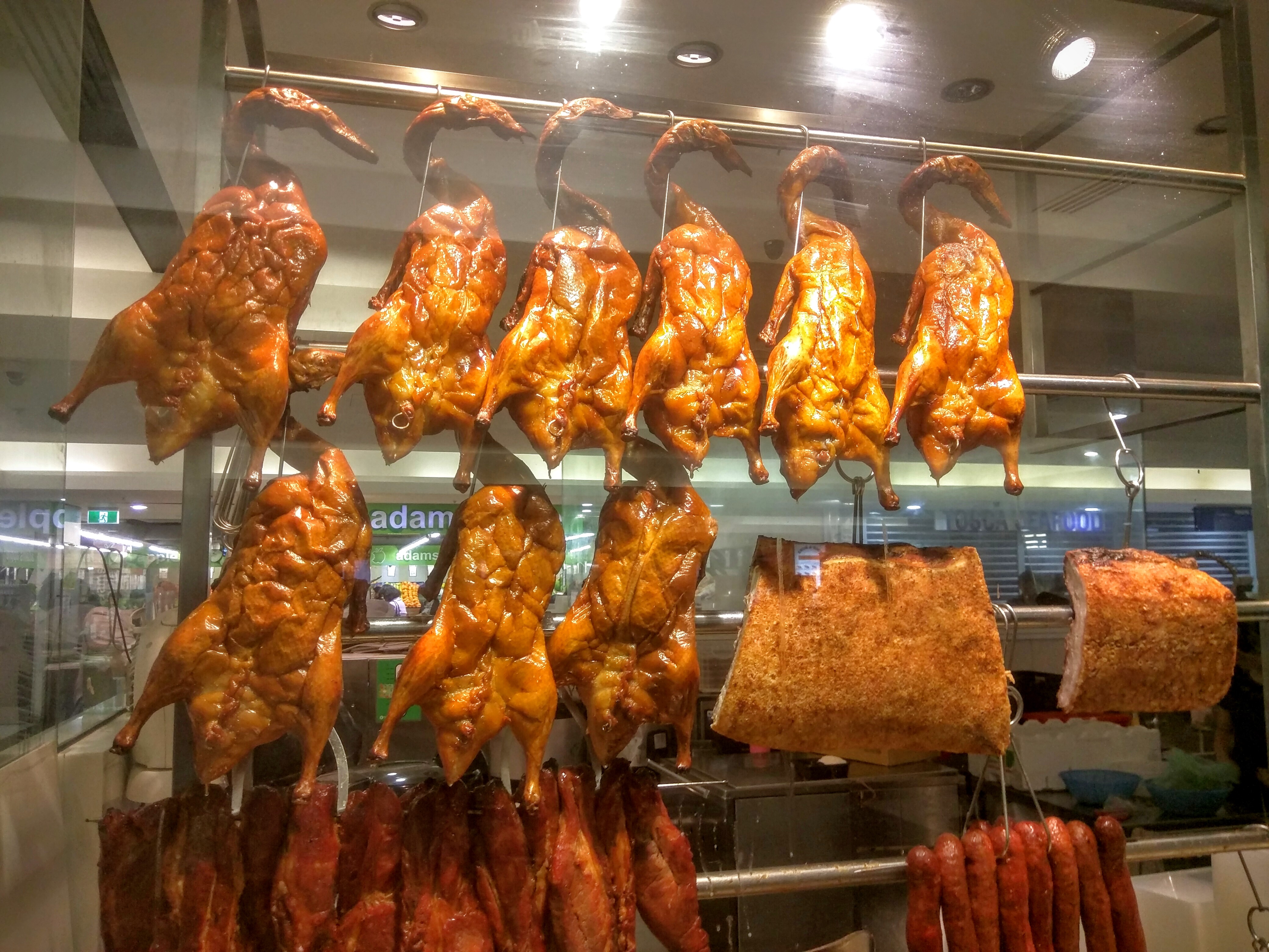 Vịt quay chặt miếng thơm ngon
